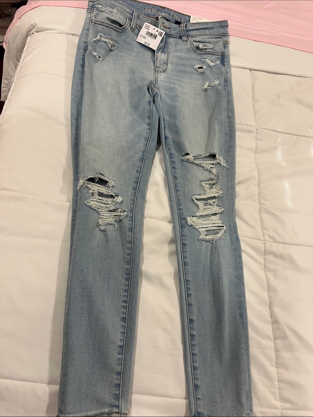 American Eagle Outfitters Light Wash Ripped Skinny Jeans